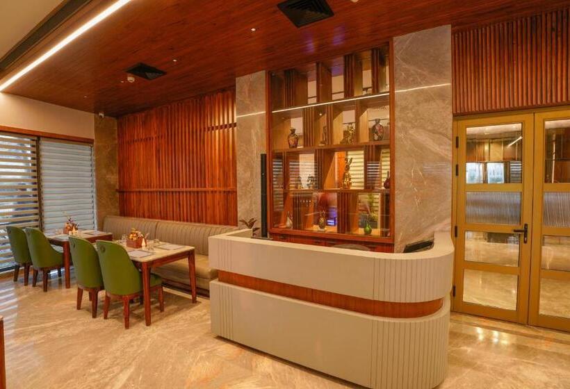 Отель Regenta Place Chandigarh Mohali