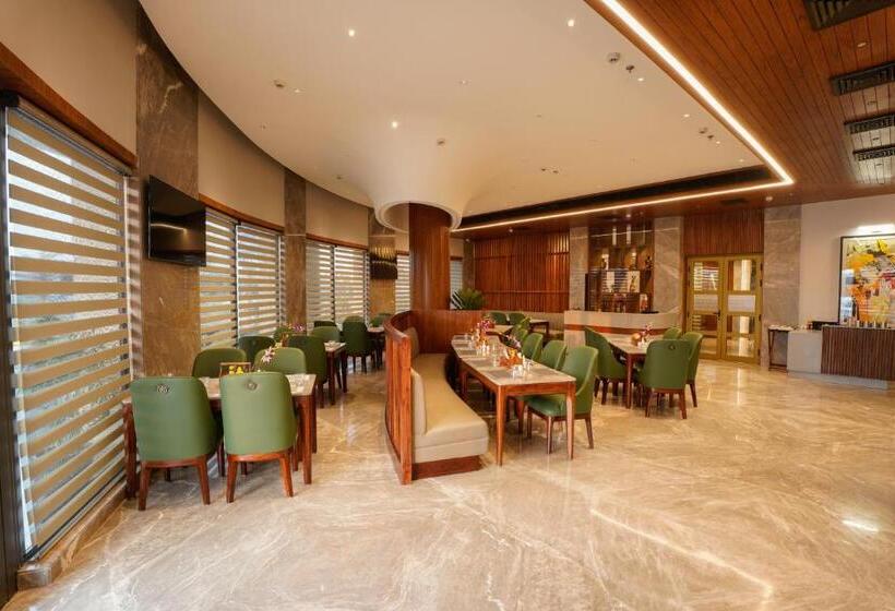 Отель Regenta Place Chandigarh Mohali