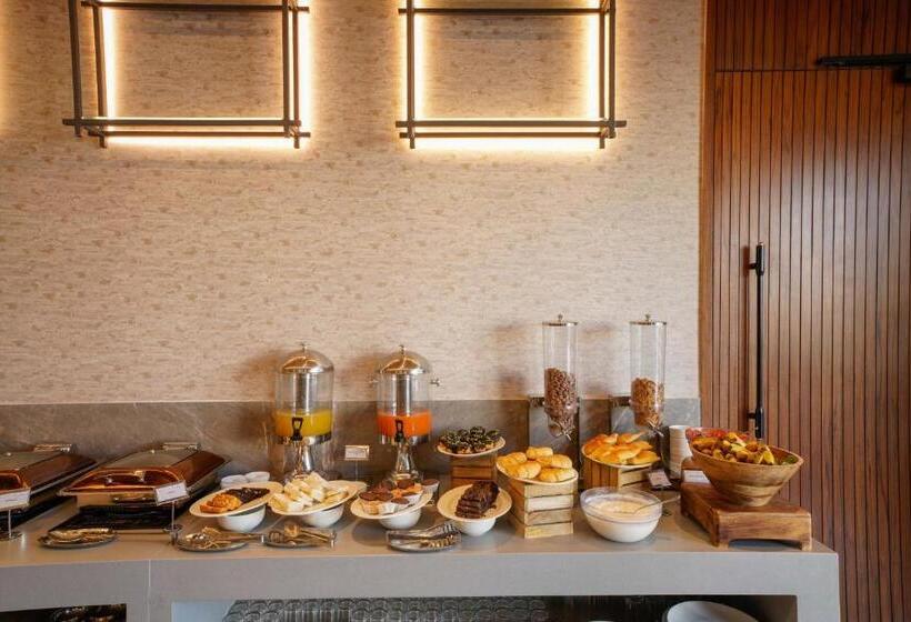 Отель Regenta Place Chandigarh Mohali