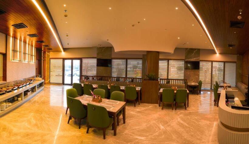 Отель Regenta Place Chandigarh Mohali