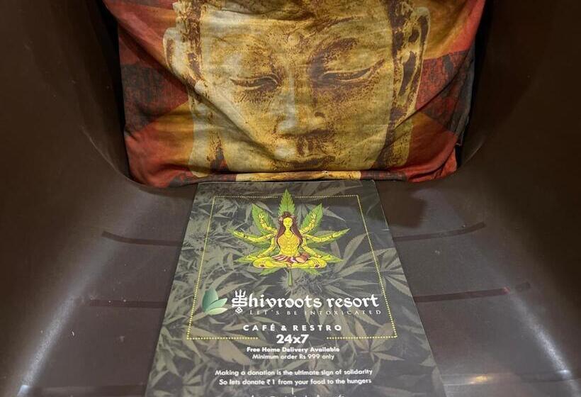 فندق Shivroots Resort
