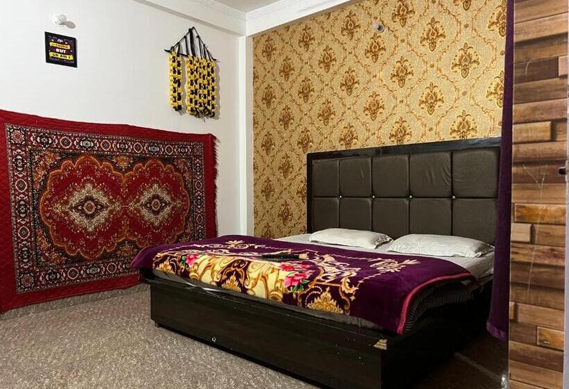 בית מלון כפרי Shivroots Resort