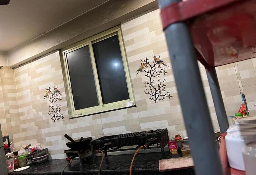 فندق Shivroots Resort