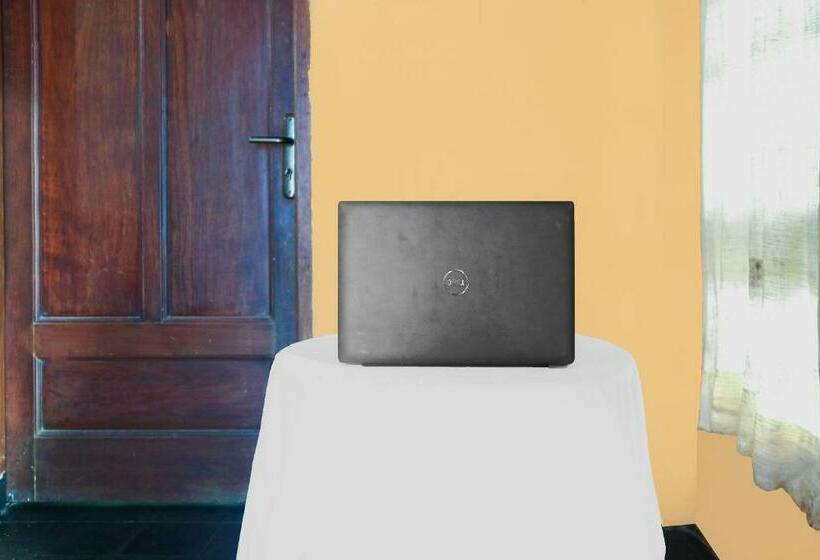 호텔 Spot On 92063 Balebat Endah Syariah