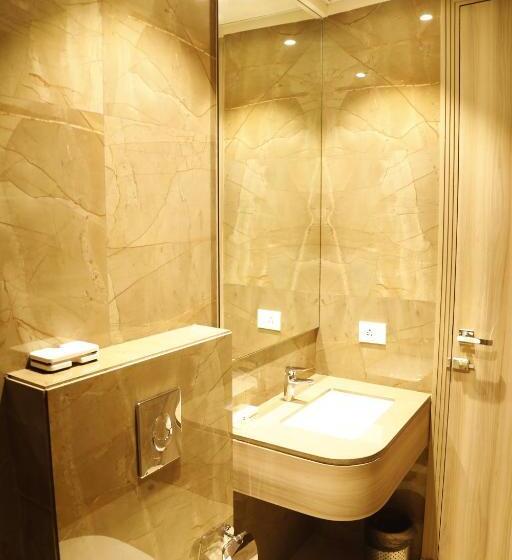 ホテル The Royal Vista