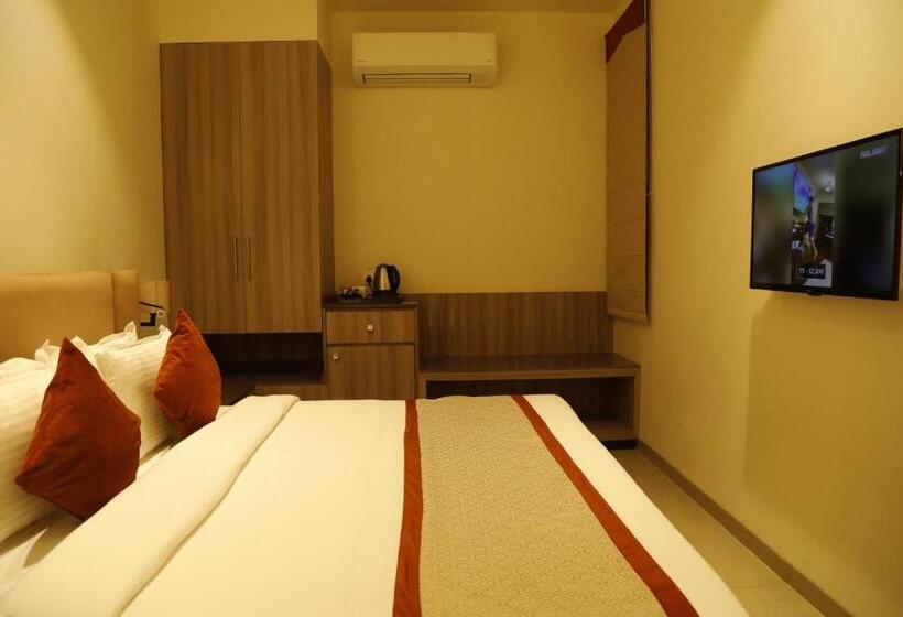 ホテル The Royal Vista