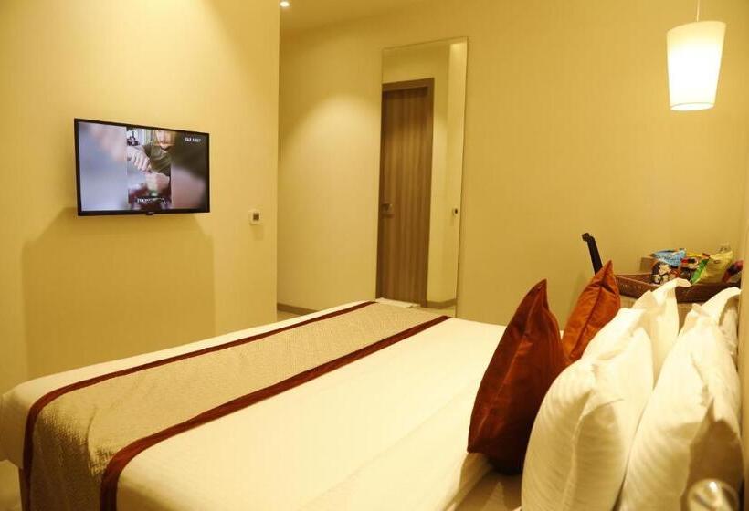 ホテル The Royal Vista