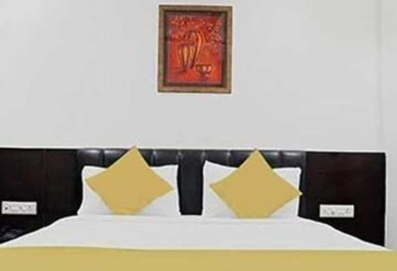 Hotel Treebo Madhuvan Grand