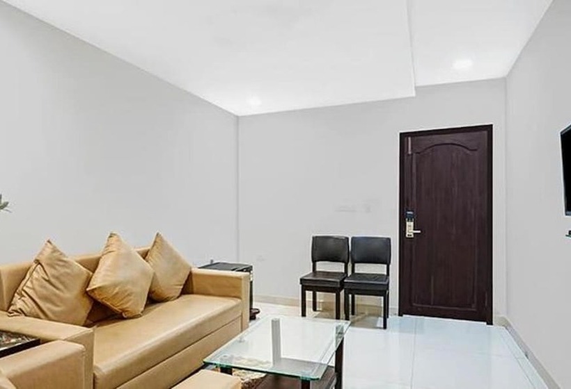 Hotel Treebo Madhuvan Grand