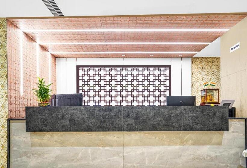 Hotel Treebo Madhuvan Grand