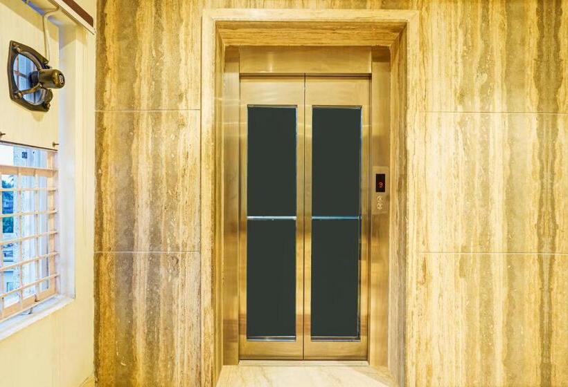 Hotel Treebo Madhuvan Grand