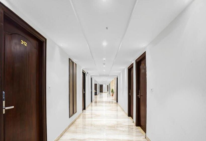 Hotel Treebo Madhuvan Grand