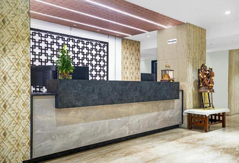 Hotel Treebo Madhuvan Grand