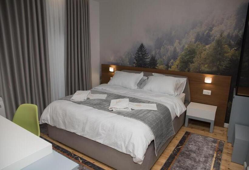 בית מלון כפרי Vila Muslli