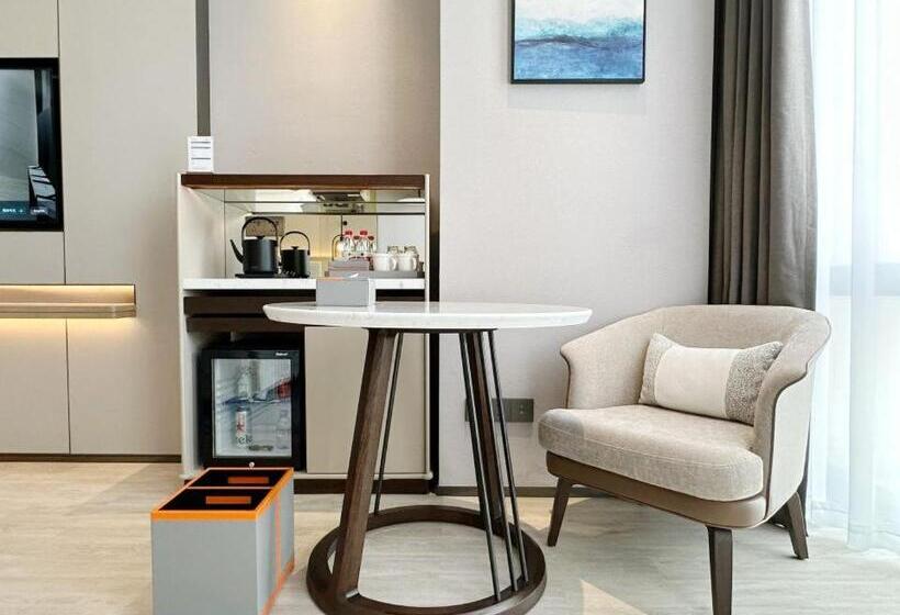 Отель Wyndham Handan Congtai