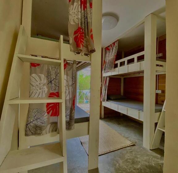 Jambiani Backpackers Hostel