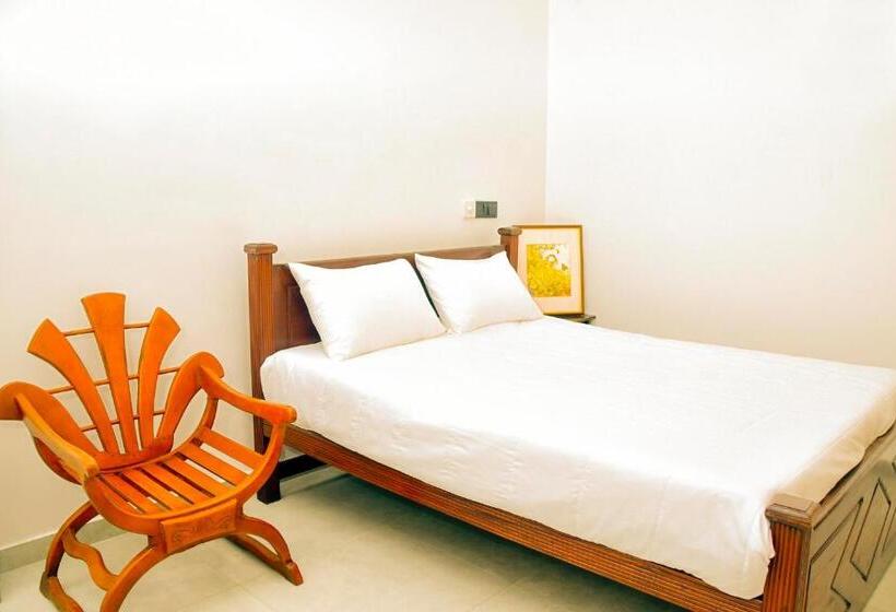 Kavin Beach Hotel Hikkaduwa