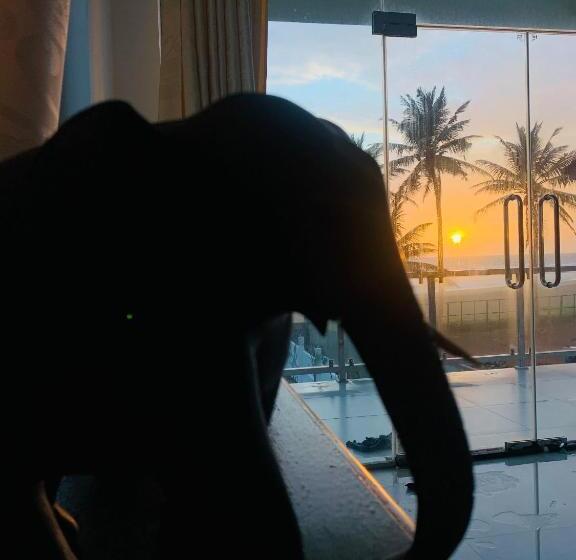 Kavin Beach Hotel Hikkaduwa