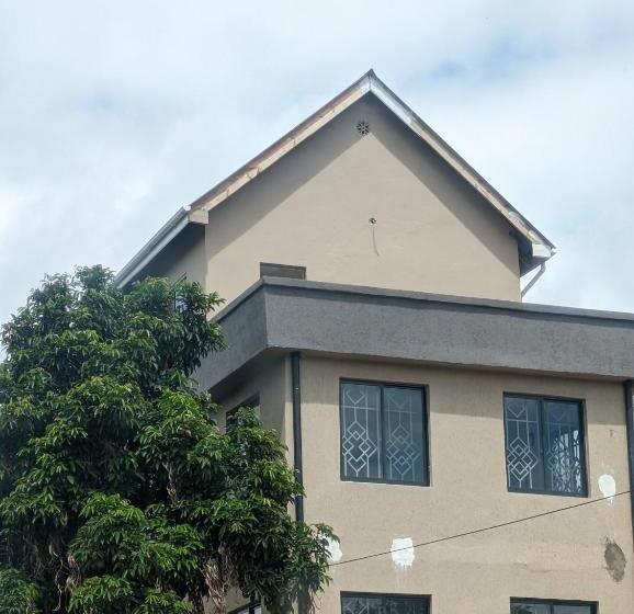 Mufasa City Hostel And Apartments