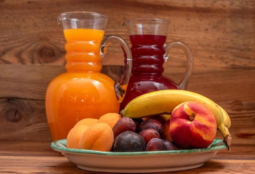 Пансион B&b El Lares   B&b L Avez