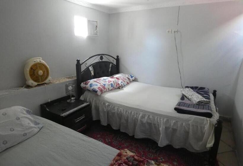 پانسیون Booking And Hosting Medina