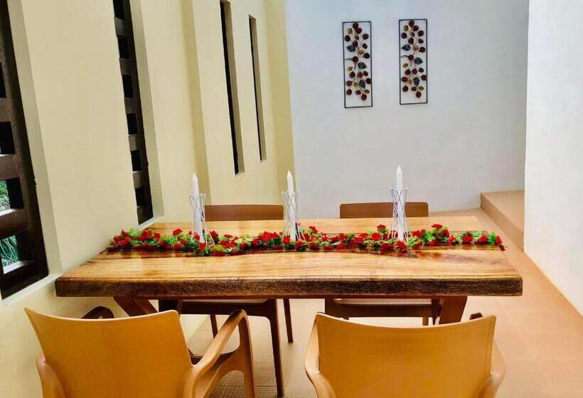 פנסיון Casa De Simone Bagac