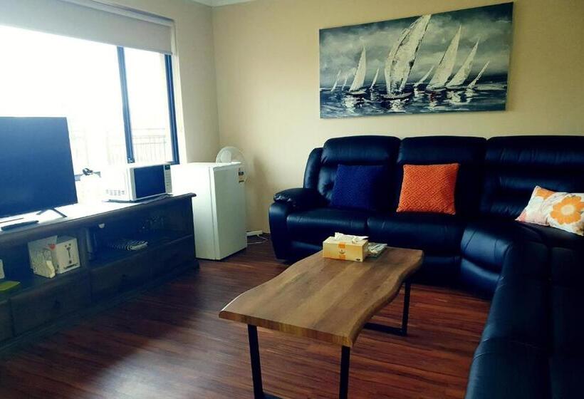 פנסיון Dalyellup Private Guest House Unit