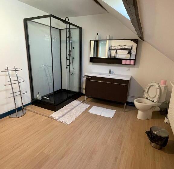 Пансион Douai House