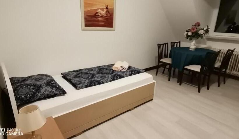 פנסיון Gelsenkirchen Am Flöz