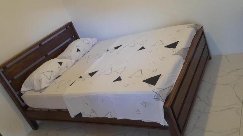 بنسيون Hermoso Palomino