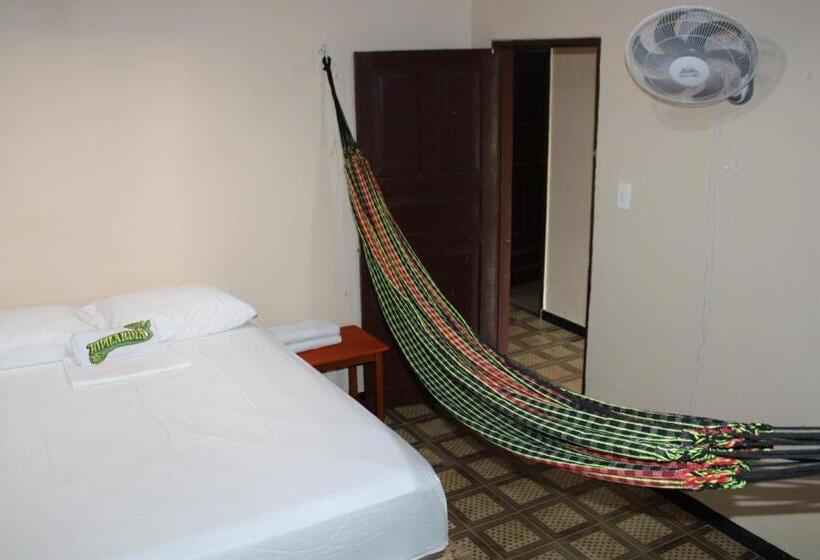 פנסיון Hipilandia Amazonas Hostel