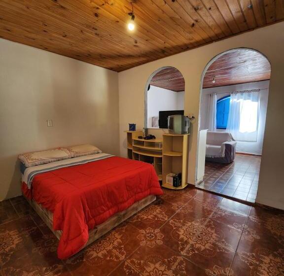 Пансион Hospedaria E Camping Quintal Do Mundo