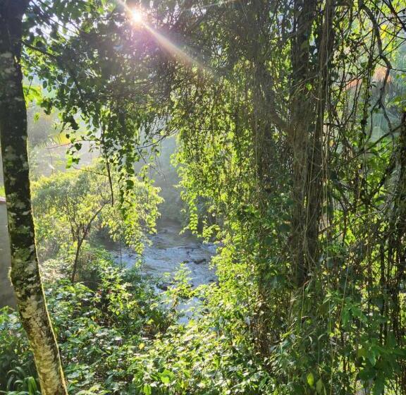 Пансион Hospedaria E Camping Quintal Do Mundo