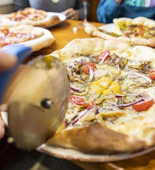 پانسیون Hostal Los Valles