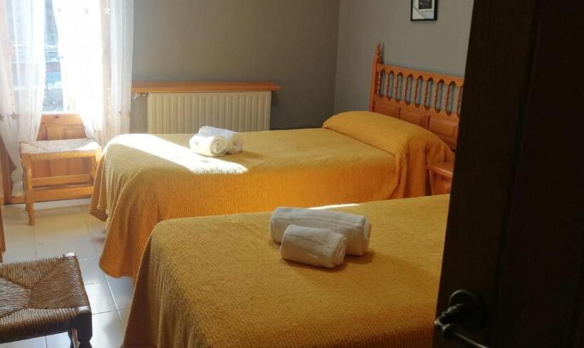 پانسیون Hostal Los Valles