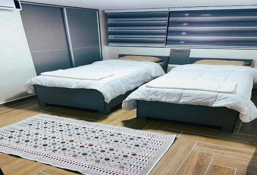 پانسیون Kirakoupolis House & Restaurant