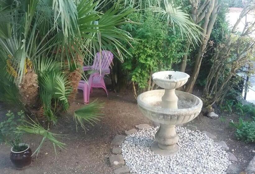 بنسيون Chambre De La Roseraie