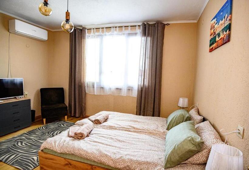 פנסיון Lalev Guest House