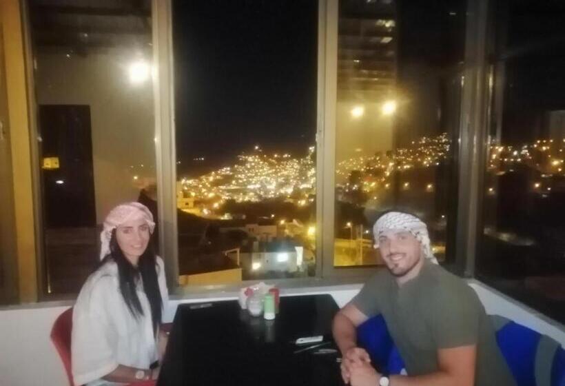 پانسیون The Stunning View