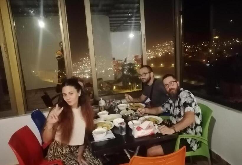 پانسیون The Stunning View