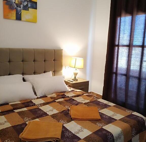 پانسیون The Stunning View