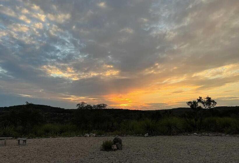 Пансион Ranchito Cabin In Hondo