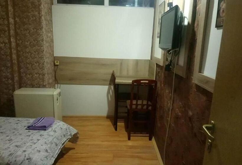 پانسیون Soba Royal 5