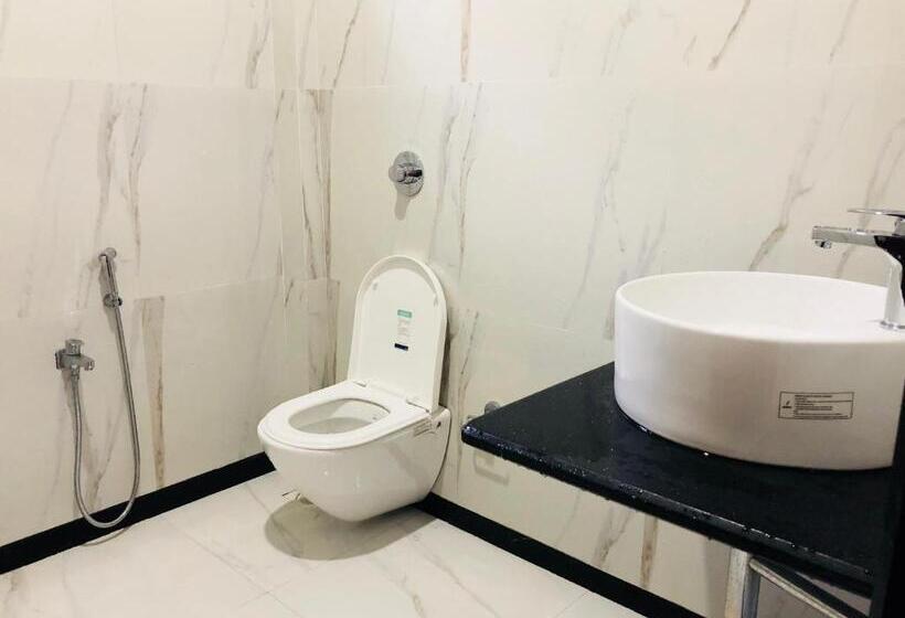 پانسیون Swati