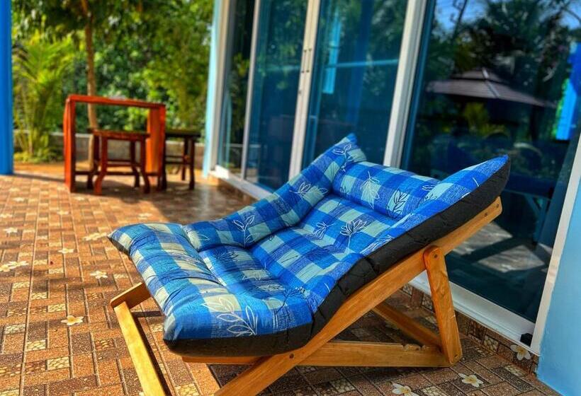 펜션 Twocans Resort Kohmak   Sha