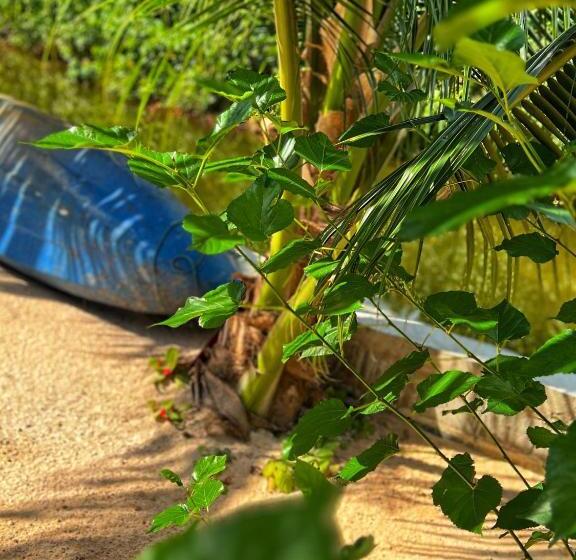 펜션 Twocans Resort Kohmak   Sha