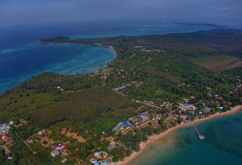 펜션 Twocans Resort Kohmak   Sha