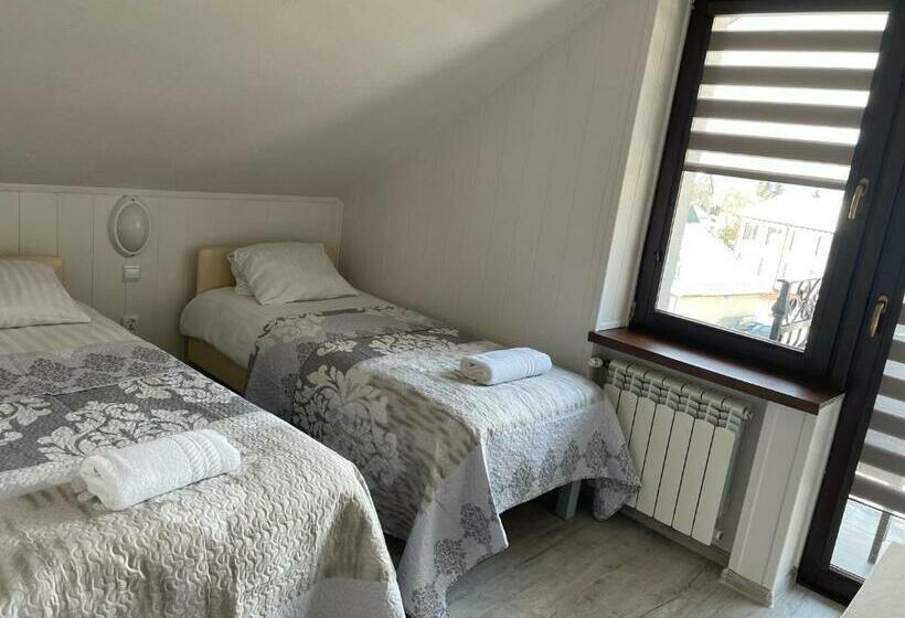 ペンション Willa Anna