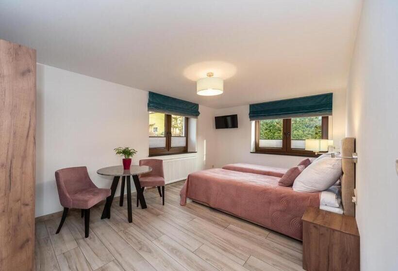 ペンション Willa Bukowa