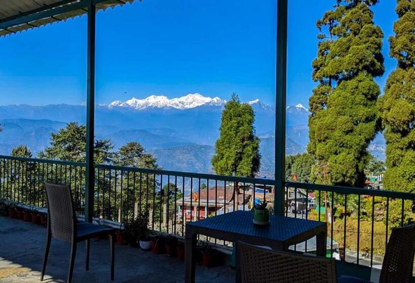 Курорт The Oak Retreat Lamahatta